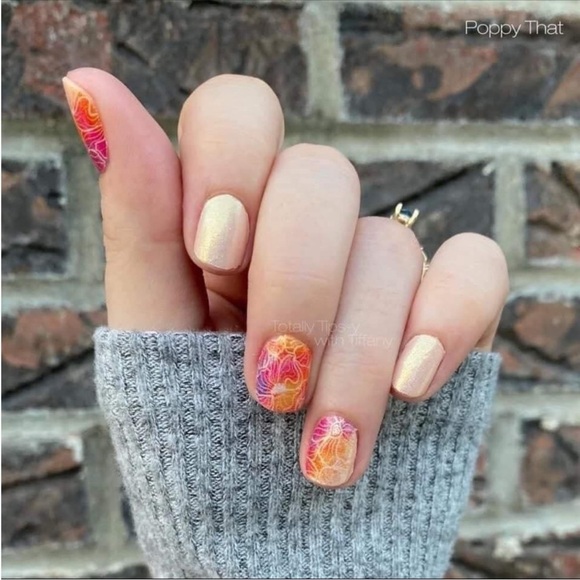 🆕 Poppy That ✨ Color Street - Picture 1 of 16